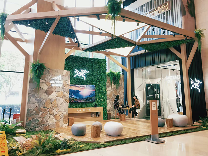 Seasonal landscape creation of 3D artificial vertical gardens