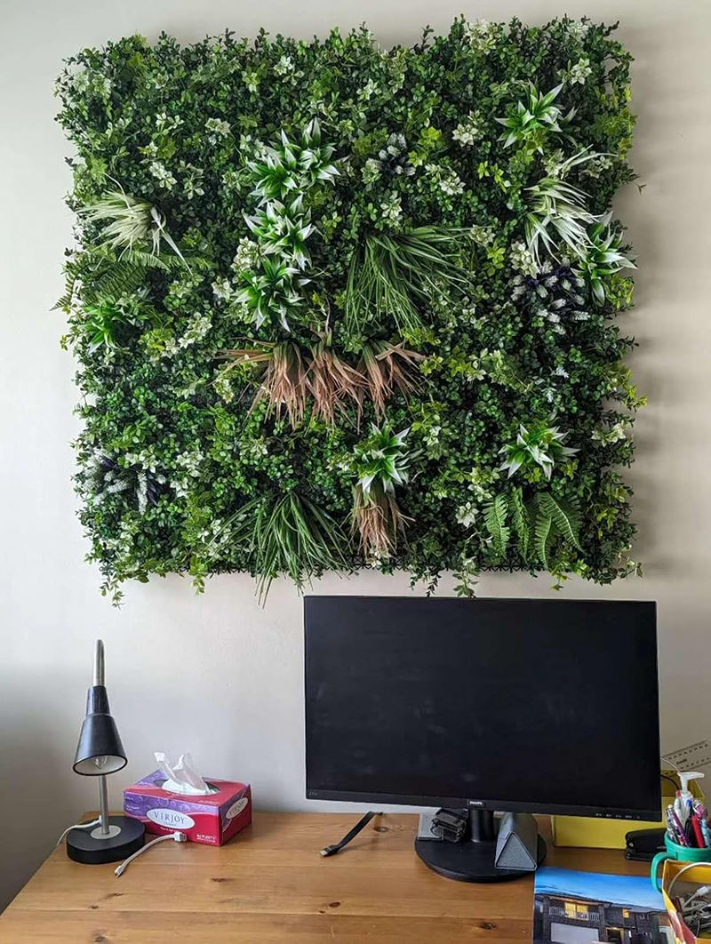 The creation of 3D artificial vertical gardens in office Spaces